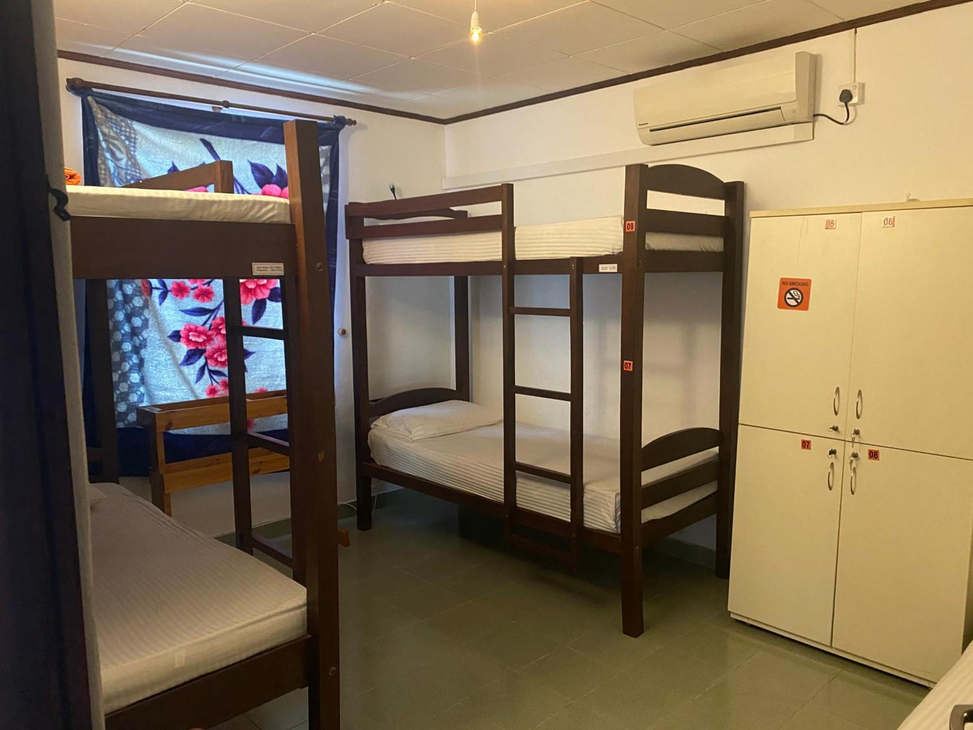 Sky Hostel Негомбо Экстерьер фото