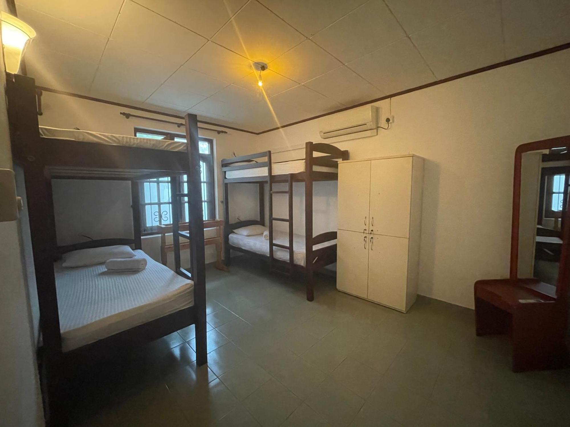 Sky Hostel Негомбо Экстерьер фото