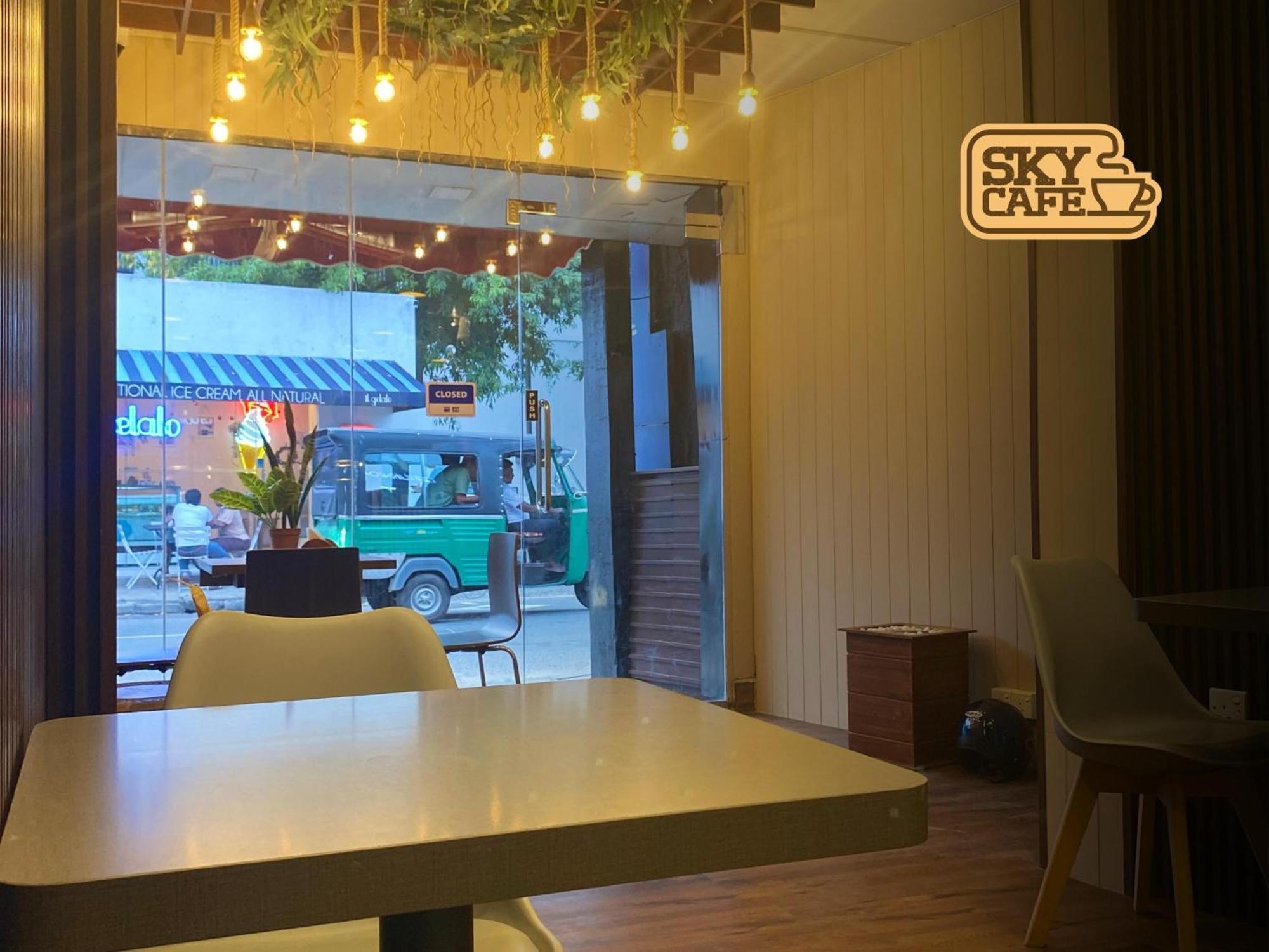 Sky Hostel Негомбо Экстерьер фото